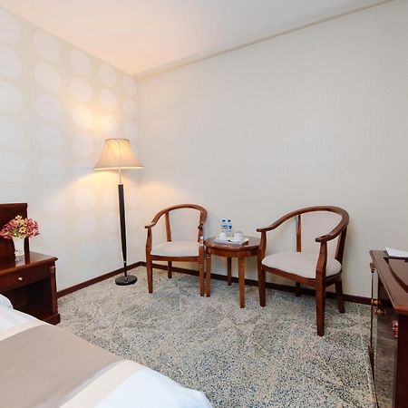 Springs Hotel Улан-Батор Екстер'єр фото