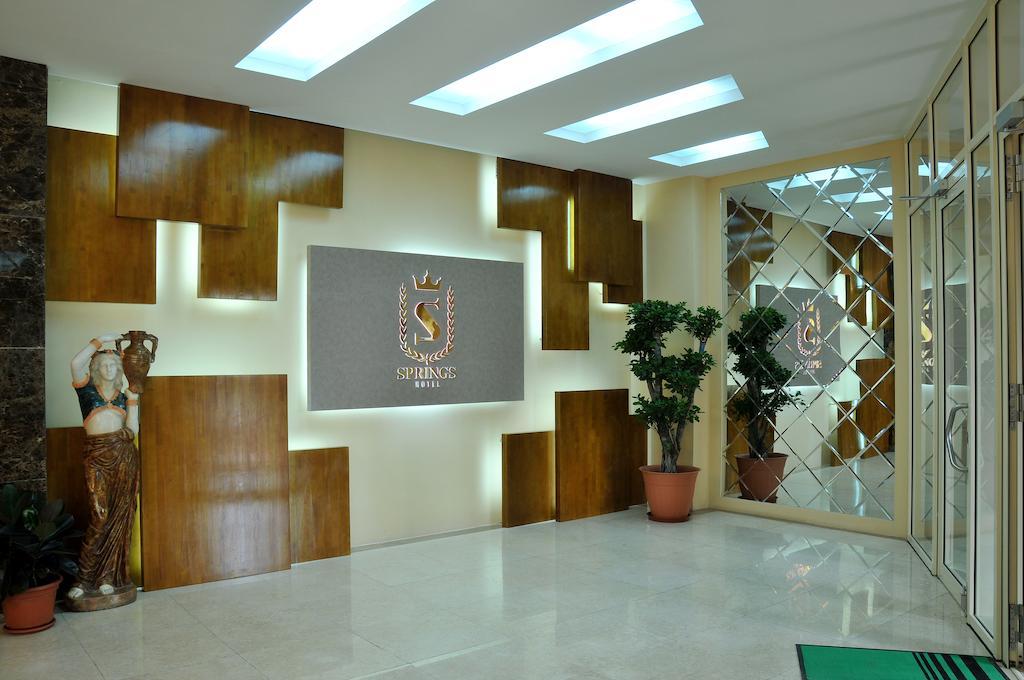 Springs Hotel Улан-Батор Екстер'єр фото