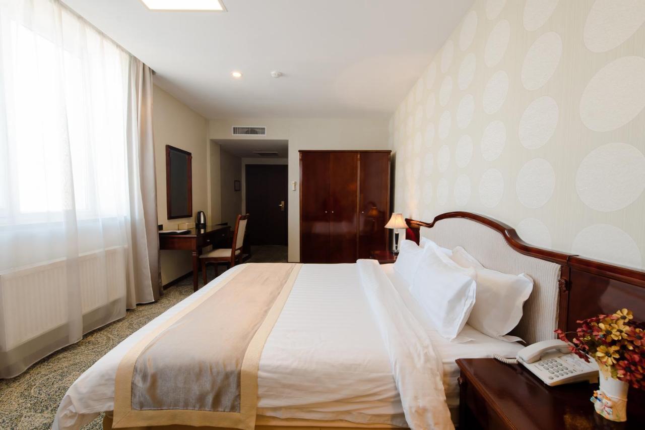 Springs Hotel Улан-Батор Екстер'єр фото